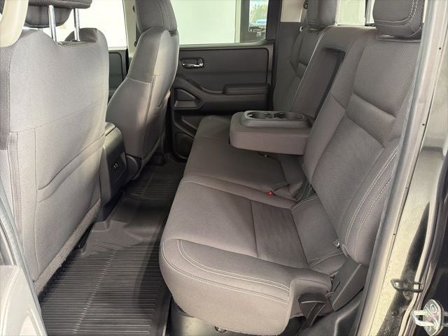 2022 Nissan Frontier Crew Cab SV 4x4