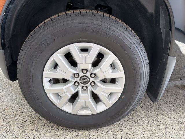 2022 Nissan Frontier Crew Cab SV 4x4