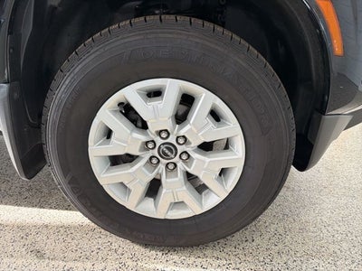 2022 Nissan Frontier Crew Cab SV 4x4