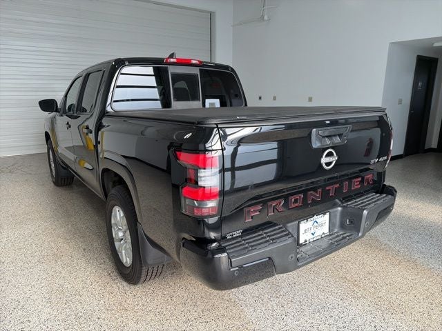 2022 Nissan Frontier Crew Cab SV 4x4