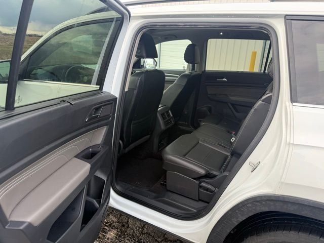 2021 Volkswagen Atlas 3.6L V6 SE w/Technology R-Line