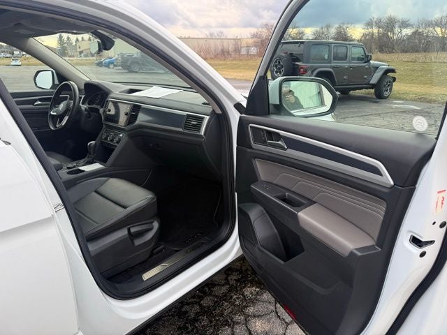 2021 Volkswagen Atlas 3.6L V6 SE w/Technology R-Line