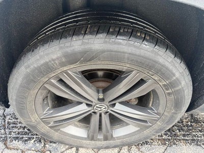 2021 Volkswagen Atlas 3.6L V6 SE w/Technology R-Line