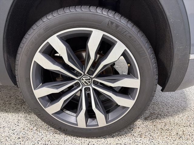 2021 Volkswagen Atlas Cross Sport 3.6L V6 SEL R-Line