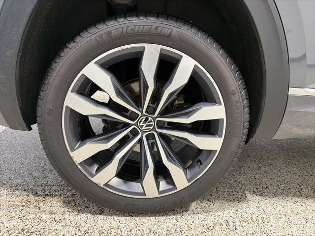 2021 Volkswagen Atlas Cross Sport 3.6L V6 SEL R-Line