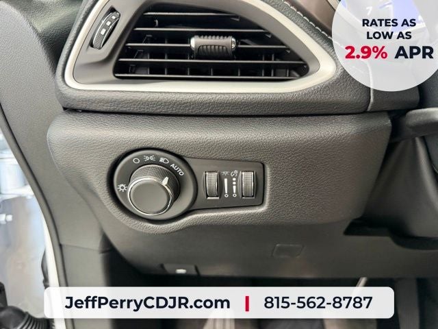 2027 Chrysler Pacifica PACIFICA SELECT