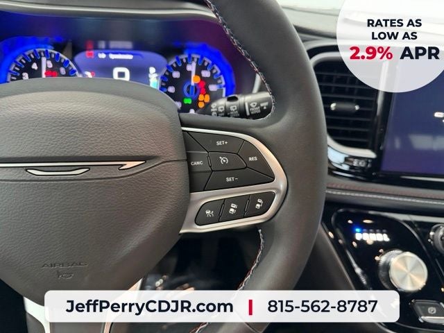 2027 Chrysler Pacifica PACIFICA SELECT