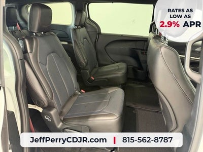2027 Chrysler Pacifica PACIFICA SELECT