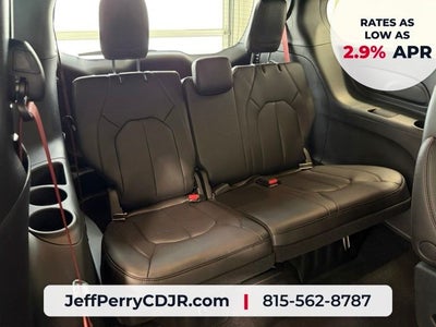 2027 Chrysler Pacifica PACIFICA SELECT