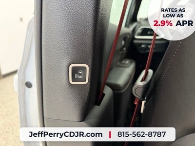2027 Chrysler Pacifica PACIFICA SELECT