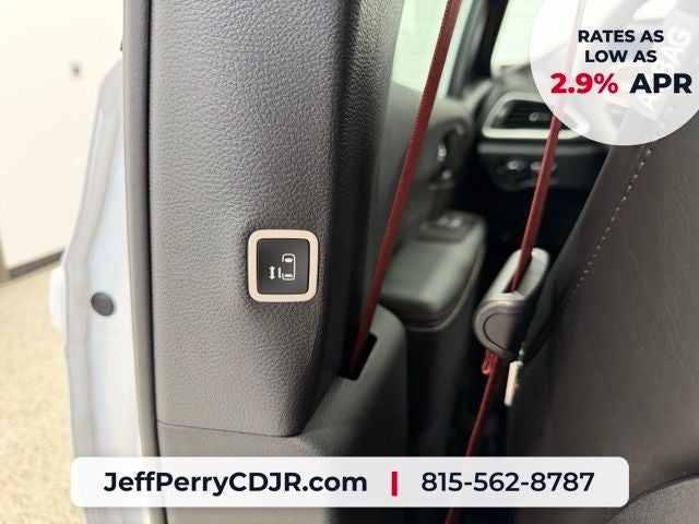 2027 Chrysler Pacifica PACIFICA SELECT