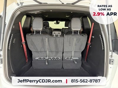 2027 Chrysler Pacifica PACIFICA SELECT