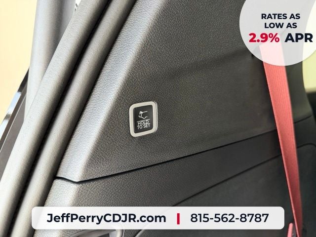 2027 Chrysler Pacifica PACIFICA SELECT