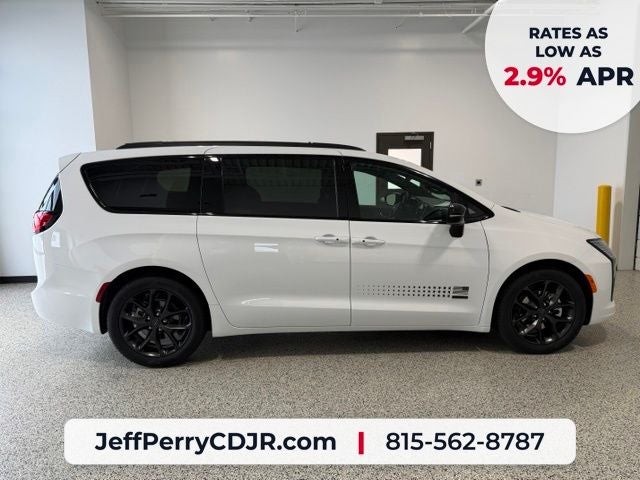 2027 Chrysler Pacifica PACIFICA SELECT