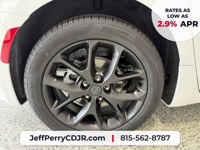 2027 Chrysler Pacifica PACIFICA SELECT