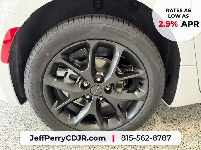 2027 Chrysler Pacifica PACIFICA SELECT