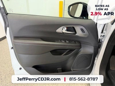 2027 Chrysler Pacifica PACIFICA SELECT