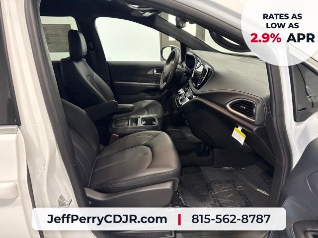 2027 Chrysler Pacifica PACIFICA SELECT