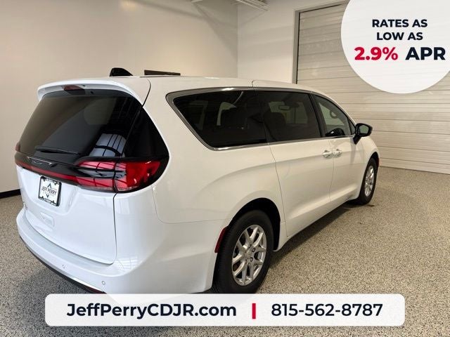 2027 Chrysler Pacifica PACIFICA SELECT