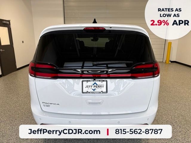 2027 Chrysler Pacifica PACIFICA SELECT