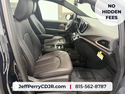 2027 Chrysler Pacifica PACIFICA SELECT