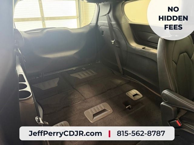 2027 Chrysler Pacifica PACIFICA SELECT