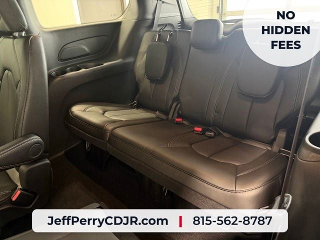 2027 Chrysler Pacifica PACIFICA SELECT
