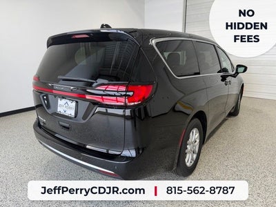 2027 Chrysler Pacifica PACIFICA SELECT