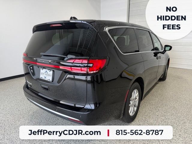 2027 Chrysler Pacifica PACIFICA SELECT