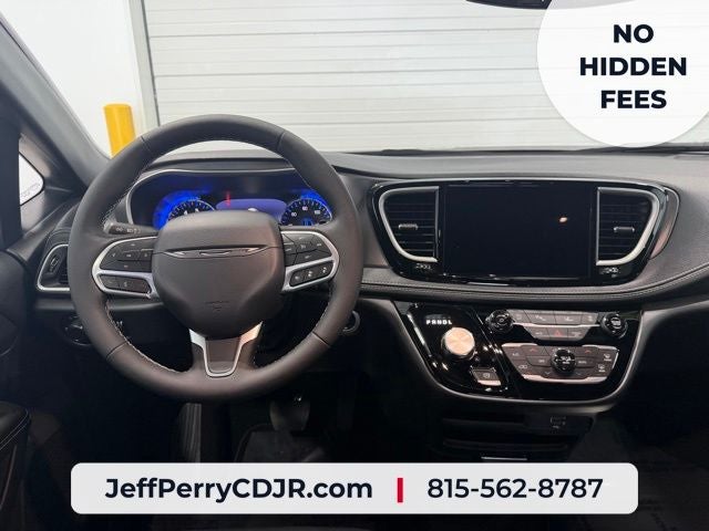 2027 Chrysler Pacifica PACIFICA SELECT
