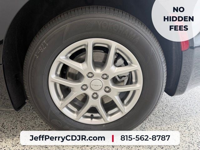 2027 Chrysler Pacifica PACIFICA SELECT