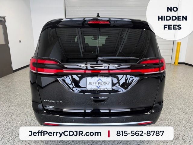2027 Chrysler Pacifica PACIFICA SELECT
