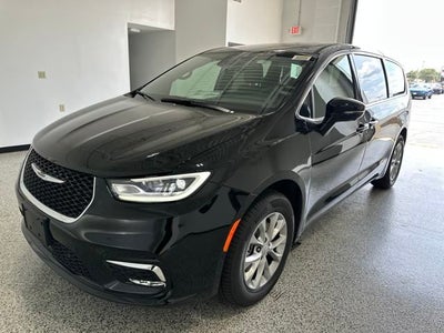 2025 Chrysler Pacifica PACIFICA SELECT AWD