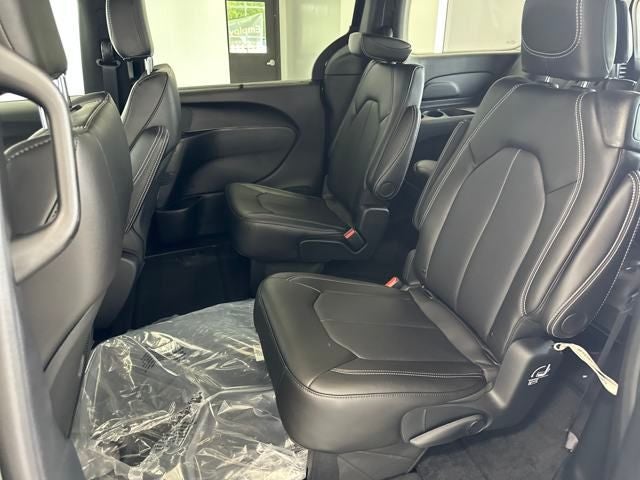 2025 Chrysler Pacifica PACIFICA SELECT AWD