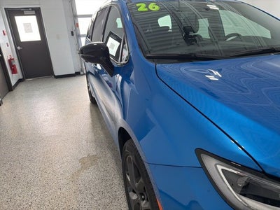 2026 Chrysler Pacifica PACIFICA SELECT AWD
