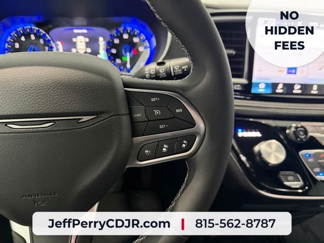 2027 Chrysler Pacifica PACIFICA SELECT AWD