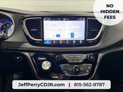 2027 Chrysler Pacifica PACIFICA SELECT AWD