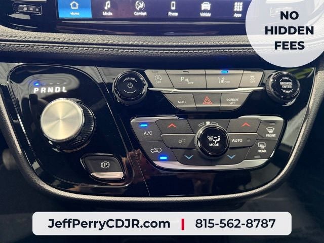 2027 Chrysler Pacifica PACIFICA SELECT AWD
