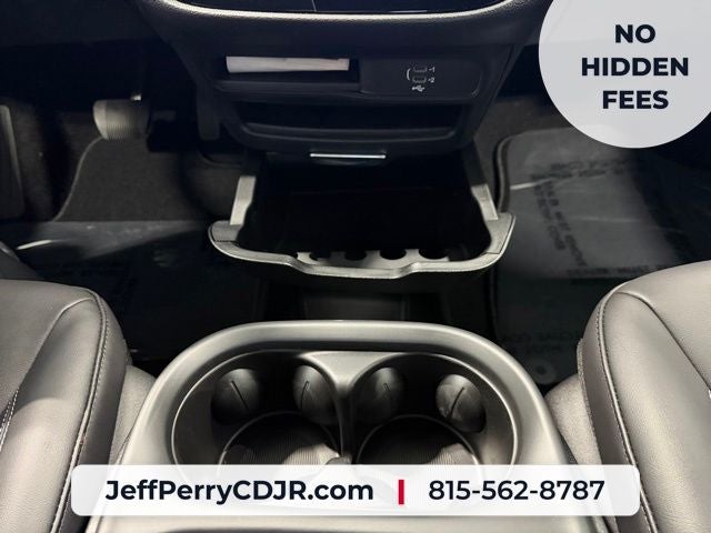 2027 Chrysler Pacifica PACIFICA SELECT AWD
