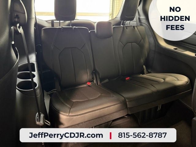 2027 Chrysler Pacifica PACIFICA SELECT AWD