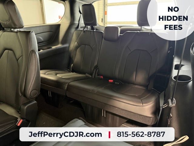 2027 Chrysler Pacifica PACIFICA SELECT AWD