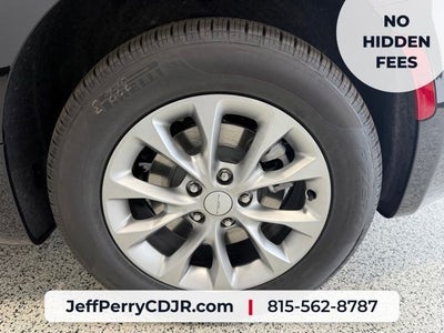 2027 Chrysler Pacifica PACIFICA SELECT AWD