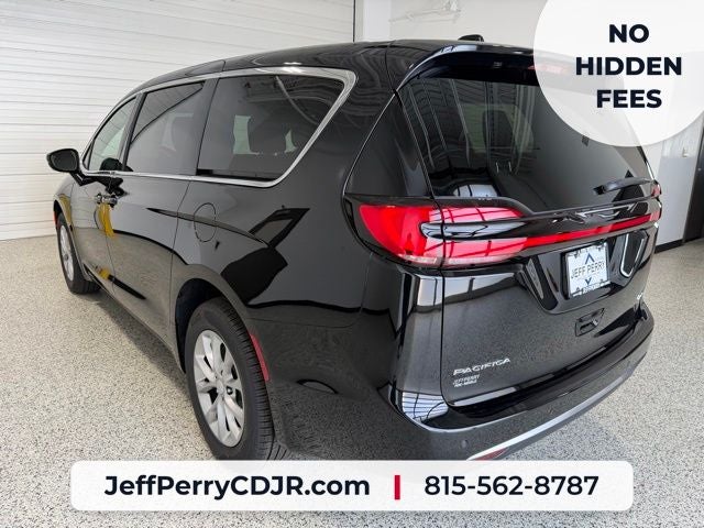 2027 Chrysler Pacifica PACIFICA SELECT AWD