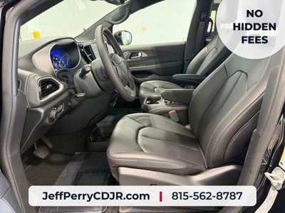 2027 Chrysler Pacifica PACIFICA SELECT AWD