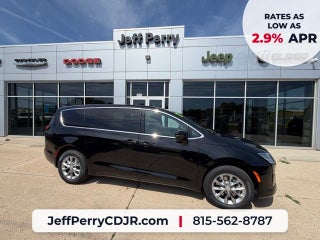 2027 Chrysler Pacifica PACIFICA SELECT AWD