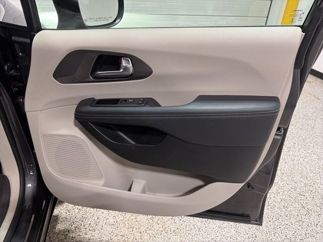 2023 Chrysler Pacifica Touring L AWD