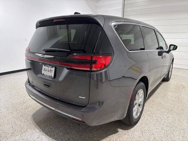 2023 Chrysler Pacifica Touring L AWD