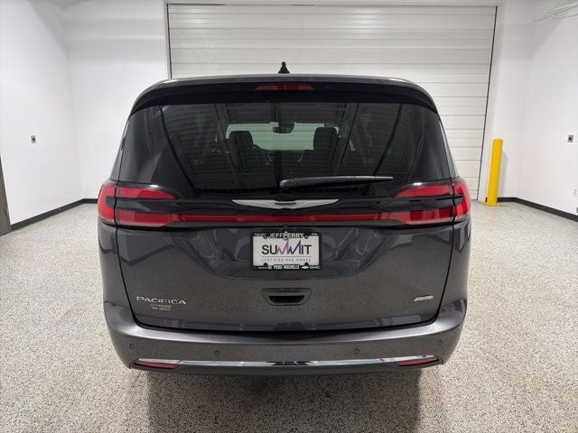 2023 Chrysler Pacifica Touring L AWD