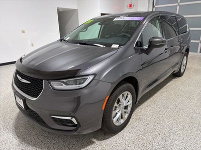 2023 Chrysler Pacifica Touring L AWD