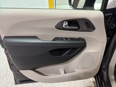 2023 Chrysler Pacifica Touring L AWD